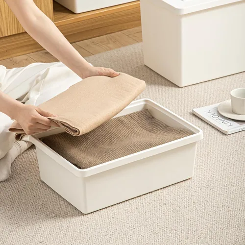 Vista 4 de Yishyfier Contenedores de almacenamiento blancos de 15 cuartos de galón con tapas, cajas de plástico apilables para oficina, juego de 4, caja