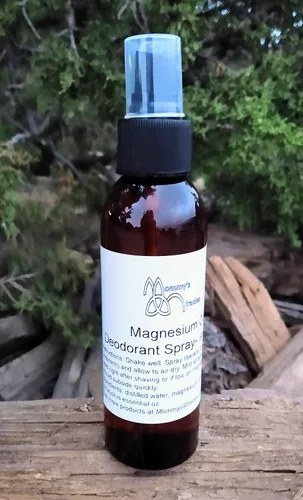 Vista 3 de Spray desodorante de aceite de magnesio para hombres y mujeres, 4 onzas (aceite de árbol de té)