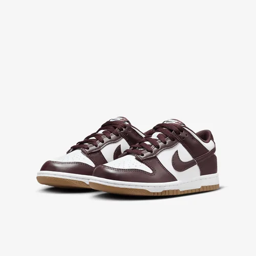 Vista 76 de Nike Kid's Dunk Low Sneaker