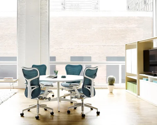 Vista 4 de Herman Miller Silla Mirra 2 - Limitador de inclinación y ángulo del asiento, respaldo de mariposa