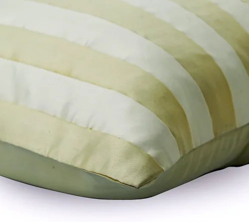 Vista 2 de The HomeCentric Funda de almohada color crema para sofá, funda de almohada moderna de 12 x 12 pulgadas, funda de almohada cuadrada de satén, funda