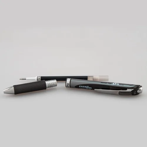 Vista 42 de Pentel EnerGel RTX - Bolígrafo de gel líquido retráctil, línea mediana, punta de metal, tinta de colores surtidos, paquete de 4 unidades (BL77BP4M)