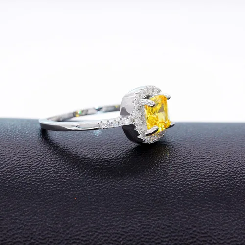Vista 4 de Uloveido Anillos de compromiso cuadrados de cristal CZ de las mujeres mejores anillos de promesa anillos de boda para las mujeres KR002