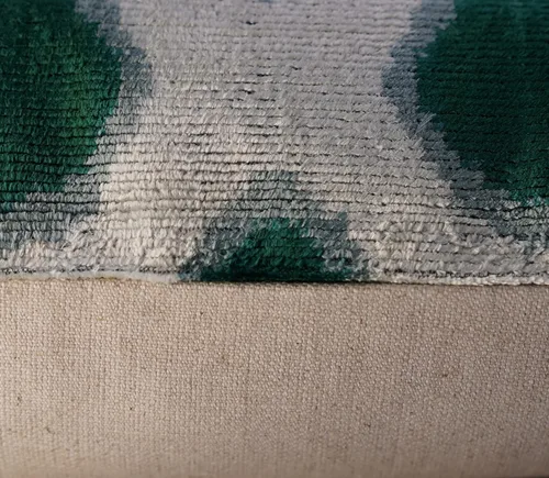 Vista 6 de CANVELLO -Exquisita almohada de plumón/cojín: almohadas de plumas elegancia y arte Almohadas icónicas con diseño Ikat Seda de terciopelo suave