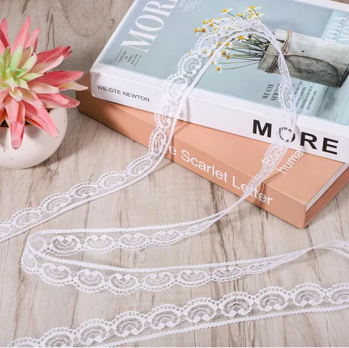 Vista 4 de Rollo de cinta de encaje blanco de 30 yardas, ribete de encaje para coser regalos, manualidades, proyectos de manualidades, decoración de bodas