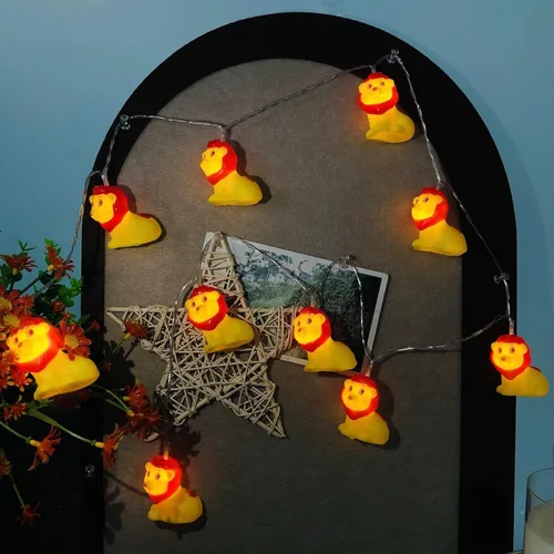 Vista 3 de Guirnalda de luces LED con forma de león con forma de animal de 5.4 pies, 10 luces LED de león con sombrero rojo, luces de hadas para decoración