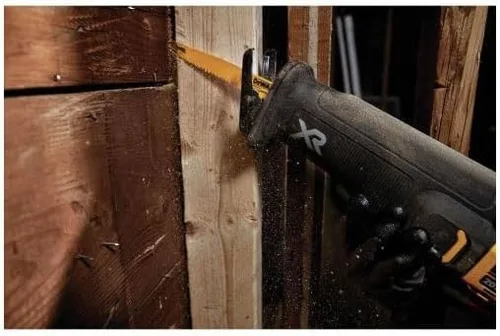 Vista 5 de DEWALT Hojas de sierra recíproca, parte trasera cónica, 6 pulgadas, 3 TPI, paquete de 5 (DW4801)