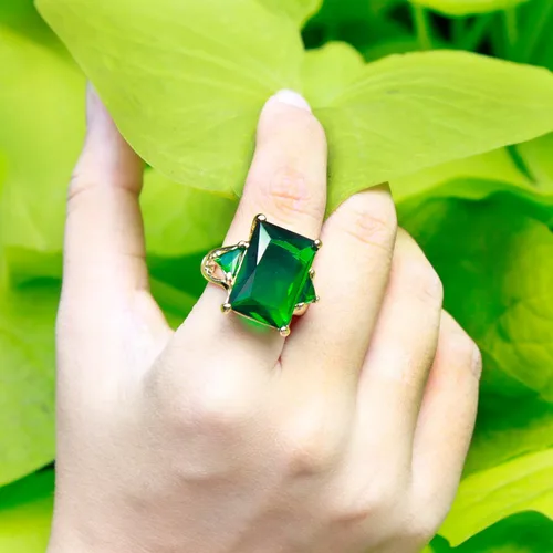 Vista 3 de Lavencious Anillos grandes y radiantes con piedras CZ elásticas para mujer, talla 7-9