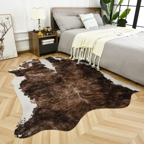 Vista 45 de Easycozy Alfombra de piel de vaca sintética con gran estampado de vaca, 3 x 4 pies, alfombra gruesa y elástica para dormitorio, sala de estar
