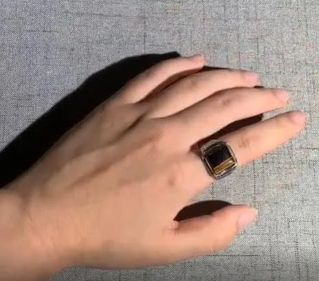 Vista 8 de Anillo de plata para hombre Piedra natural de ojos de tigre Anillo turco Anillo retro grabado geométrico por Fantasy World, Metal precioso, ojo