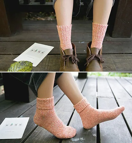 Vista 6 de YSense Pack of 5 Womens Wool Socks Winter Warm Socks Crew Casual Hiking Socks Gifts