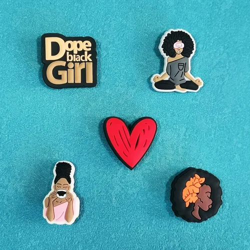 Vista 4 de IsOught Shoe Charms for Boy Girls Women Party Favors Birthday Gifts