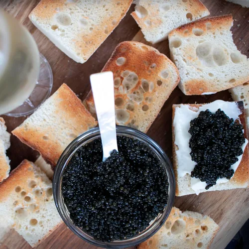 Vista 3 de Caviar siberiano polaco - Huevas de esturión real - Lyna Polska (7 onzas (7.05 oz))