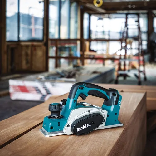 Vista 2 de Makita XPK01Z 18V LXT - garlopa inalámbrica con batería de litio 3-1/4 pulgadas