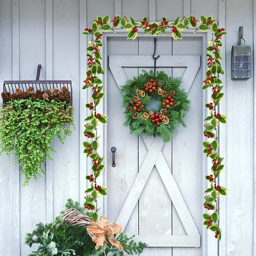 Vista 6 de Juegoal Guirnalda de Navidad, guirnalda de bayas rojas y hojas de acebo preiluminadas de 6.5 pies, guirnalda de bayas artificiales iluminadas a