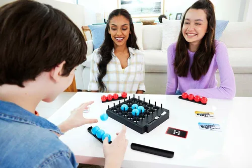 Vista 3 de Mattel Games Juego de fiesta desplegable de rebote para niños, adultos y noche familiar, rebote rápido o pelotas van volando para 1-4 jugadores