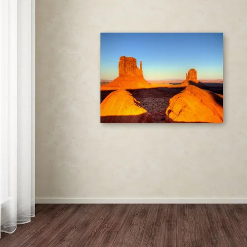 Vista 3 de Trademark Fine Art Pierre Leclerc Monument Valley Sunset - Lienzo decorativo para pared, 14 x 19 pulgadas