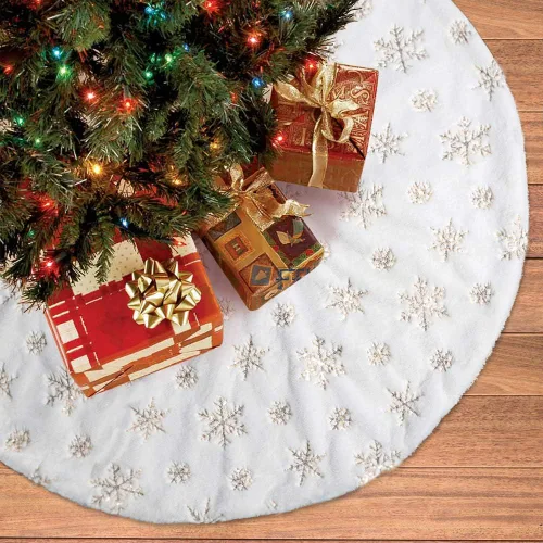 Vista 2 de LOMOHOO Falda para árbol de Navidad, grande, de piel sintética de lujo blanca y dorada con falda de árbol de copos de nieve, decoraciones