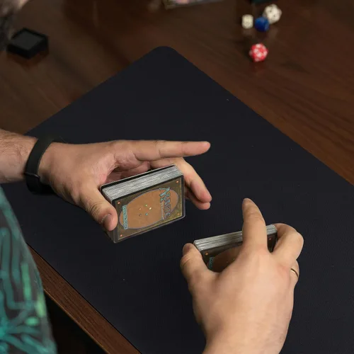 Vista 6 de Yexiya Tapete de juego de 6 piezas para TCG MTG de 24 x 14 pulgadas, tapete de goma suave para juegos de cartas, juegos de mesa (mezcla de colores)