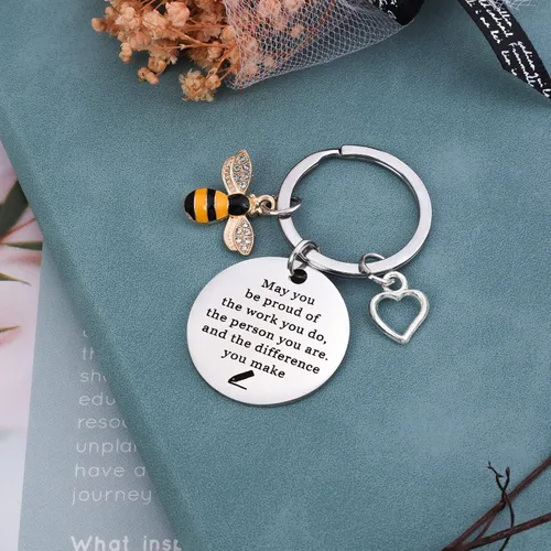 Vista 3 de PLwelth Llavero de abeja para mujeres y hombres, llavero de agradecimiento de abejas para profesores, graduación de estudiantes, regalos
