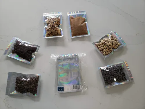 Vista 7 de Bolsas de plástico compactas y duraderas resistentes al olor (5 x 7 pulgadas). Prácticas, reutilizables y seguras para almacenamiento resellable