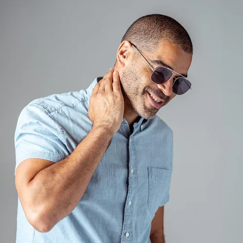 Vista 22 de OPTIMUM OPTICAL Gafas de sol protectoras UV atemporales para hombres y mujeres