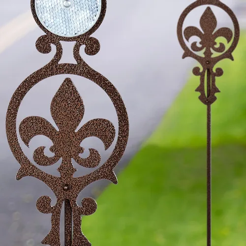 Vista 4 de Touch of Class Pathways Marcapasos Reflectantes para Entrada de Dos Unidades para Uso en Exterior Diseño de Emblema de Flor de Lis Juego