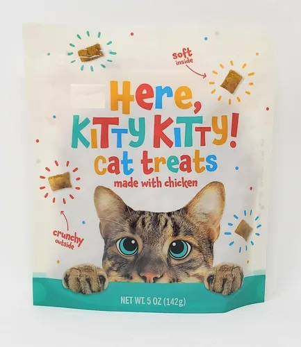 Vista 2 de Here, Kitty Kitty! Golosinas para gatos hechas con pollo peso neto. 5 onzas (5.01 oz) - Paquete de 3