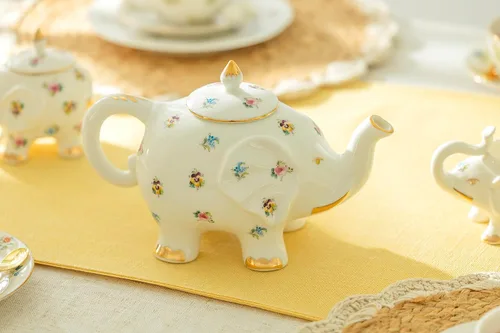 Vista 3 de Tetera de porcelana fina Happy Elephant de 28 onzas (Floral Pansy) con ribete dorado