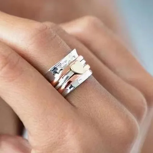 Vista 2 de Pelodun Anillos giratorios con diseño de corazón 2023, anillos de corazón de moda creativos, anillo de amor, regalos de cumpleaños y Pascua