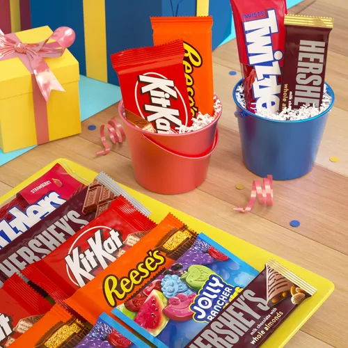 Vista 6 de Hershey - Paquete surtido de dulces saborizados, 31.5 onzas (18 paquetes)