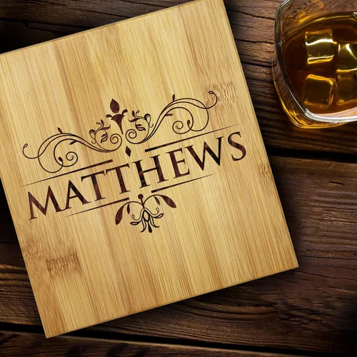 Vista 5 de The Wedding Party Store Juego de regalo personalizado de piedra de whisky, caja de piedras grabadas personalizadas (nombre y estilo inicial)