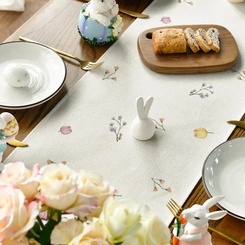 Vista 4 de Artoid Mode Camino de mesa de Pascua con diseño de huevos de conejo, flores de primavera de temporada, zanahorias, cocina, comedor, decoración