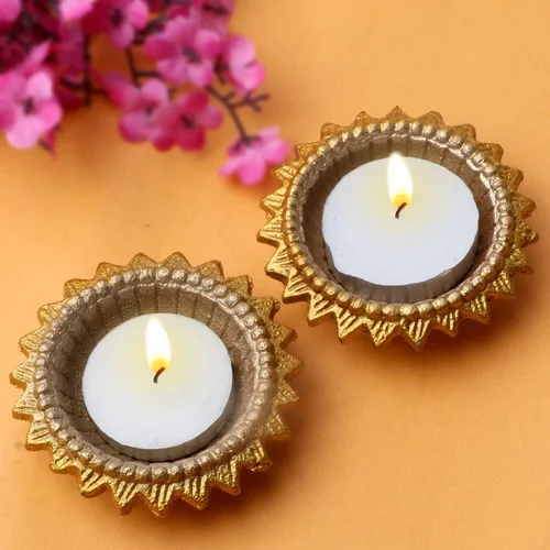 Vista 8 de SATVIK 2 piezas Multicolor Surya Metal Diya Floral Lotus Flower Shape Tea Light Holder Lámpara de aceite Navidad Interior Hogar Mandir Pujan Pooja