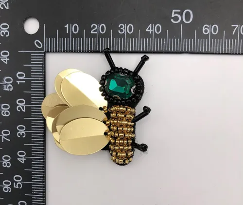 Vista 6 de 5 piezas de parches de cuentas de libélula con diamantes de imitación para coser parche de lentejuelas hecho a mano con cuentas de insectos