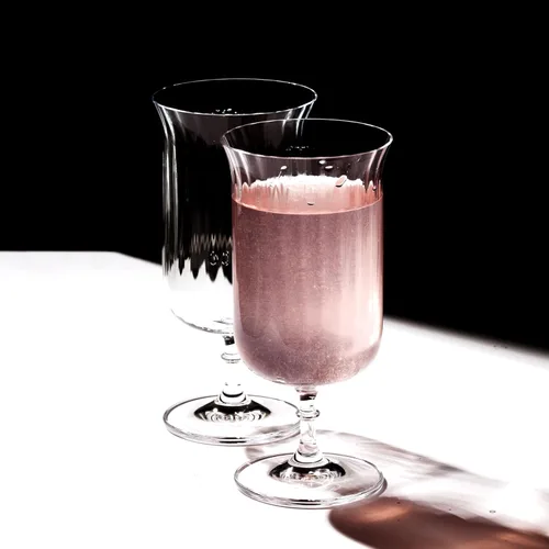 Vista 2 de LEMONSODA Crystal Coupe - Copas de cóctel y vino, Lotus, Deco, 12 onzas Juego de 2 vasos aptos para lavavajillas, para bar y fiesta de cóctel