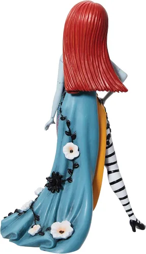 Vista 3 de Enesco Disney Showcase The Nightmare Before Christmas Sally in Gown - Figura botánica de 7.28 pulgadas, multicolor