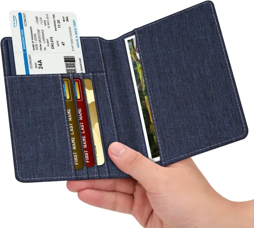 Vista 2 de Fintie - Funda para tarjetas y pasaporte, de piel sintética, bloqueo RFID, cartera de viajes (mezclilla índigomarrón)