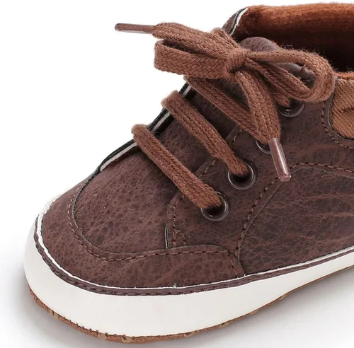 Vista 6 de Sekantrol Zapatos de cuna para recién nacidos, zapatos de bebé para niños y niñas, suela de goma suave, zapatos de moda de caña alta antideslizantes
