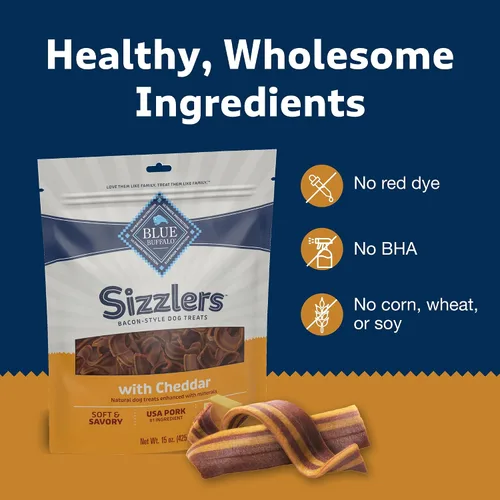 Vista 7 de Blue Buffalo Sizzlers Golosinas para perros estilo tocino con cerdo real de Estados Unidos, sabor cheddar, bolsa de 15 onzas