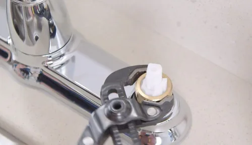 Vista 17 de MOEN Kit de cartucho de grifo de repuesto 1224 se adapta a la mayoría de grifos MOEN de doble mango y bañera/duchas