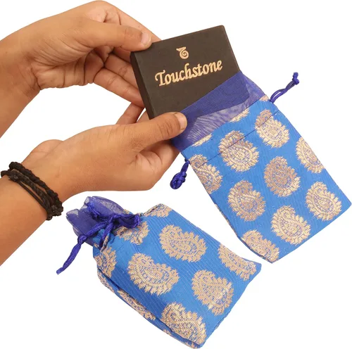 Vista 8 de Touchstone Preciosas bolsas de regalo reutilizables, respetuosas con el medio ambiente, brocado de cachemira con cordón grande para cumpleaños