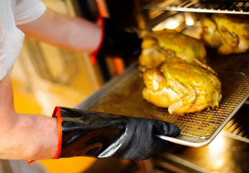 Vista 6 de G & F - Guantes de piel prémium para barbacoa, resistentes al calor y al fuego, palma de gamuza, resistentes a pinchazos y cortes, forro de algodón
