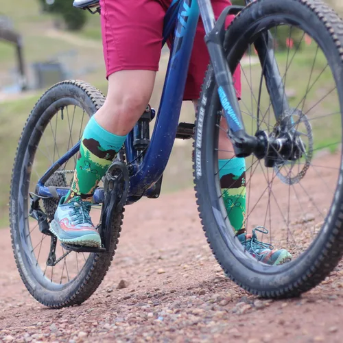 Vista 8 de I'd Rather Be - Calcetines divertidos para hombres y mujeres, regalos para golf, caza, camping, senderismo, esquí, lectura, deportes y mucho más