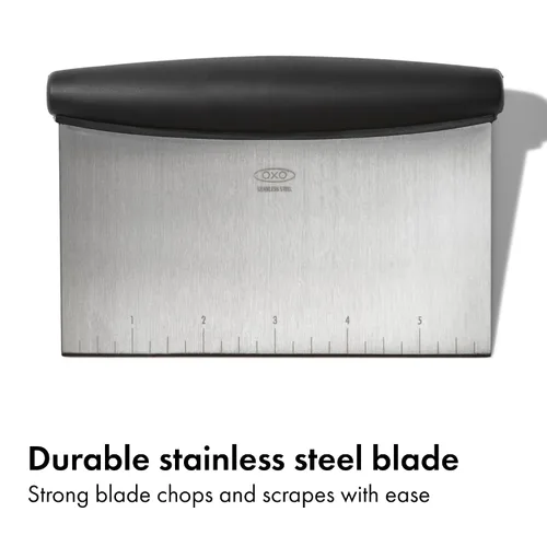 Vista 2 de OXO Good Grips Stainless Steel Multi-Purpose Scraper & Chopper, Dough Cutter for Pizza, Bread and Cookie Dough, Multi-Purpose Vegetable Chopper