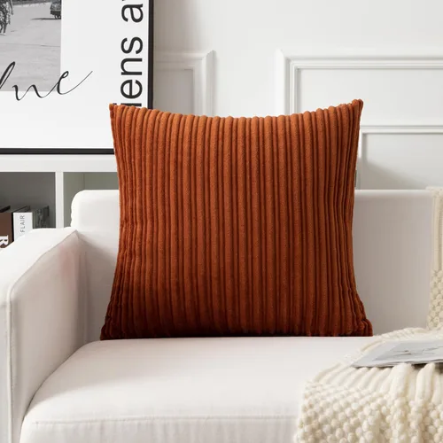 Vista 111 de UGASA - Fundas de almohada decorativas de terciopelo suave y sólidas de Navidad para sala de estar/sofá, 16 x 16 pulgadas, 2 unidades, color burdeos