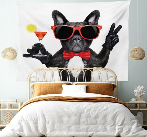 Vista 5 de Lunarable Tapiz divertido, bulldog francés sosteniendo cóctel Martini listo para la fiesta, vida nocturna, impresión de alegría, decoración de tela