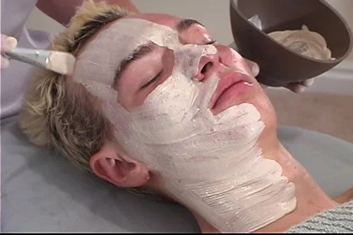 Vista 5 de Facial Techniques For Treating Acne DVD - Learn How to Clear & Heal Acne Prone Skin - Esthetician Training Video For Acne Extractions and Deep Pore