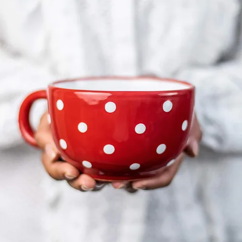 Vista 9 de City to Cottage Taza de cerámica hecha a mano con diseño de lunares blancos y negros, extra grande de 17.5 onzas, capuchino de cerámica, café, té
