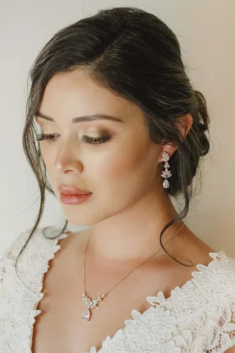 Vista 2 de SWEETV Juego de joyas de novia de lágrima para novias y damas de honor con diamantes de imitación de cristal para baile de graduación Cristal